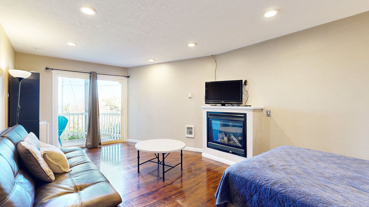 Photo of Bedroom in Lincoln City