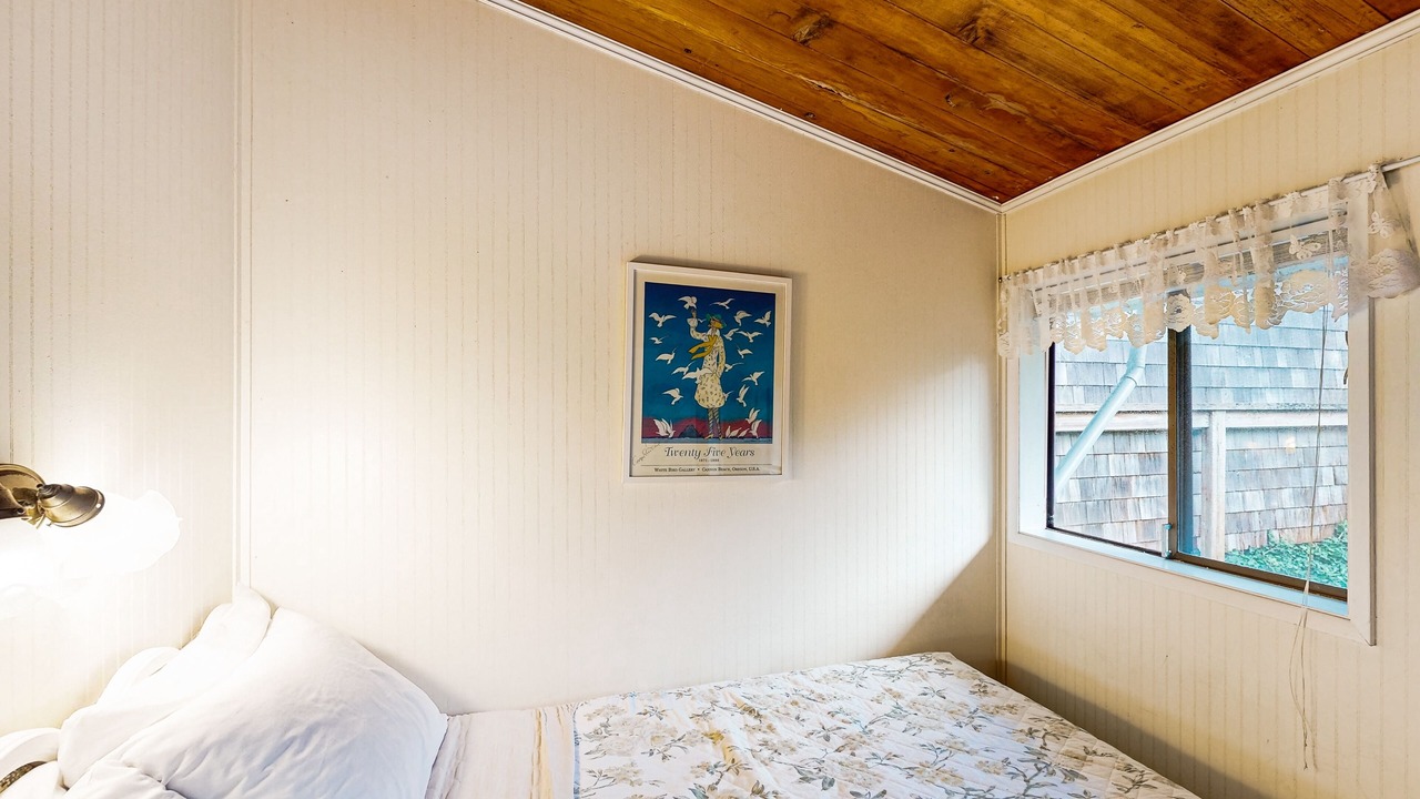 Photo of Bedroom in Arch Cape