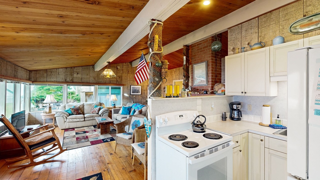 Photo of Kitchen in Arch Cape