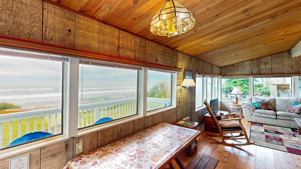 Photo of Livingroom in Arch Cape