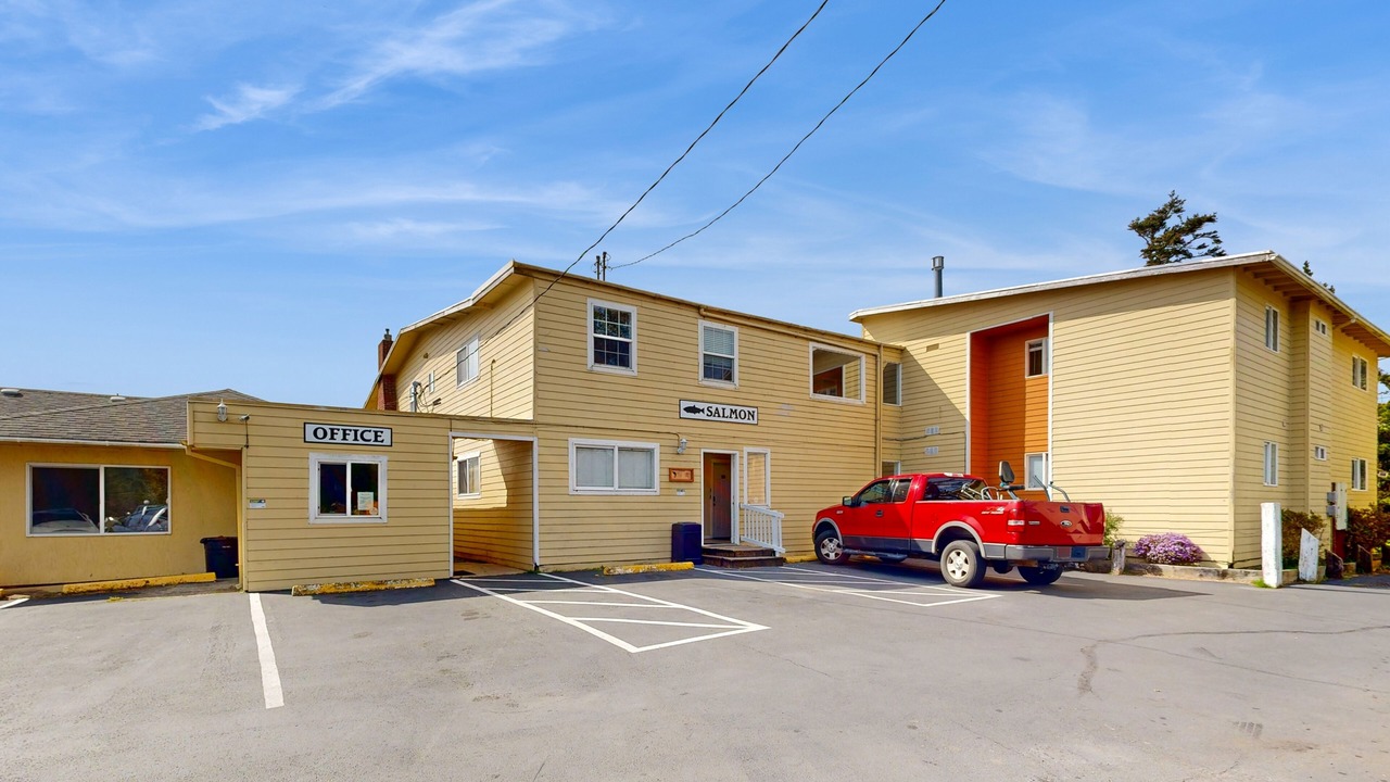 Photo of Others in Lincoln City