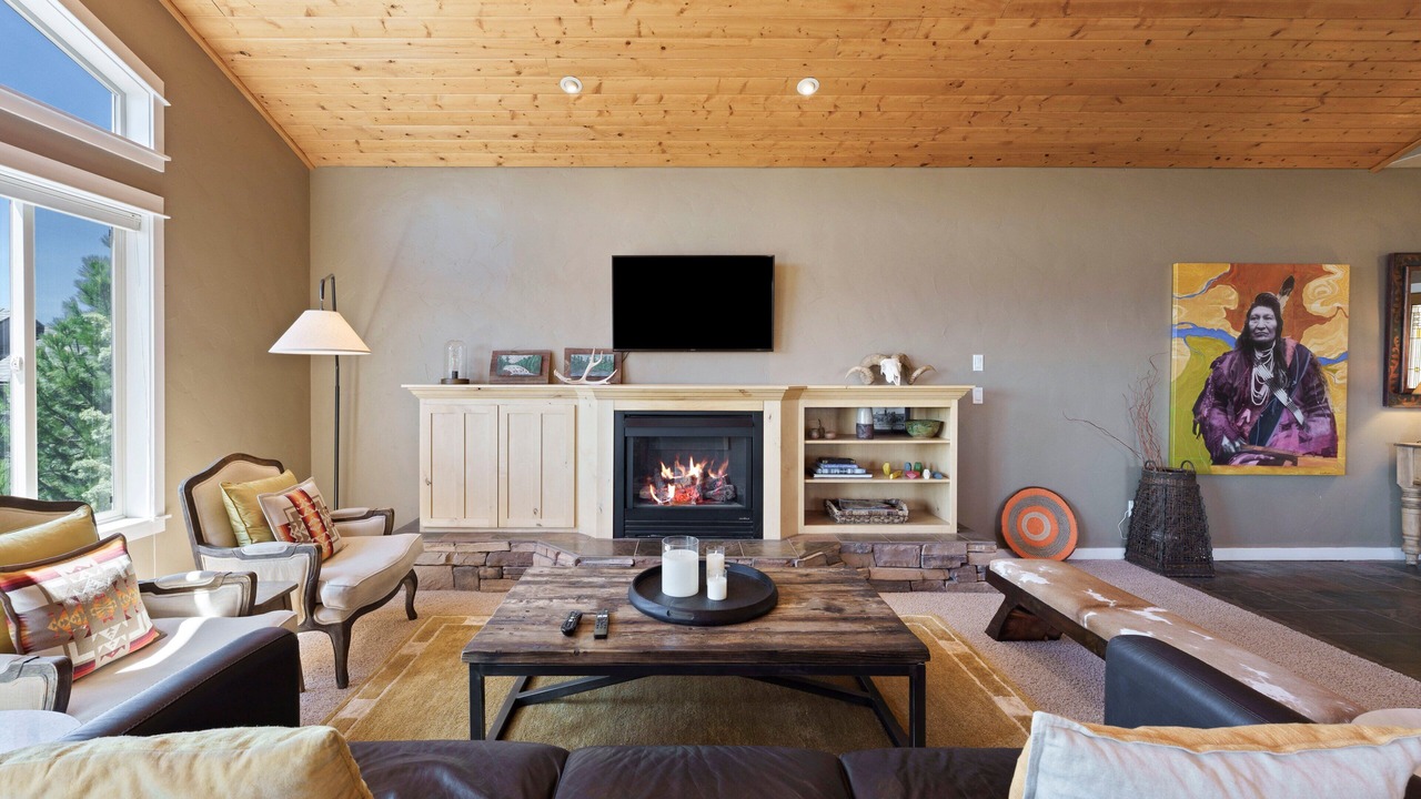 Photo of Livingroom in River West