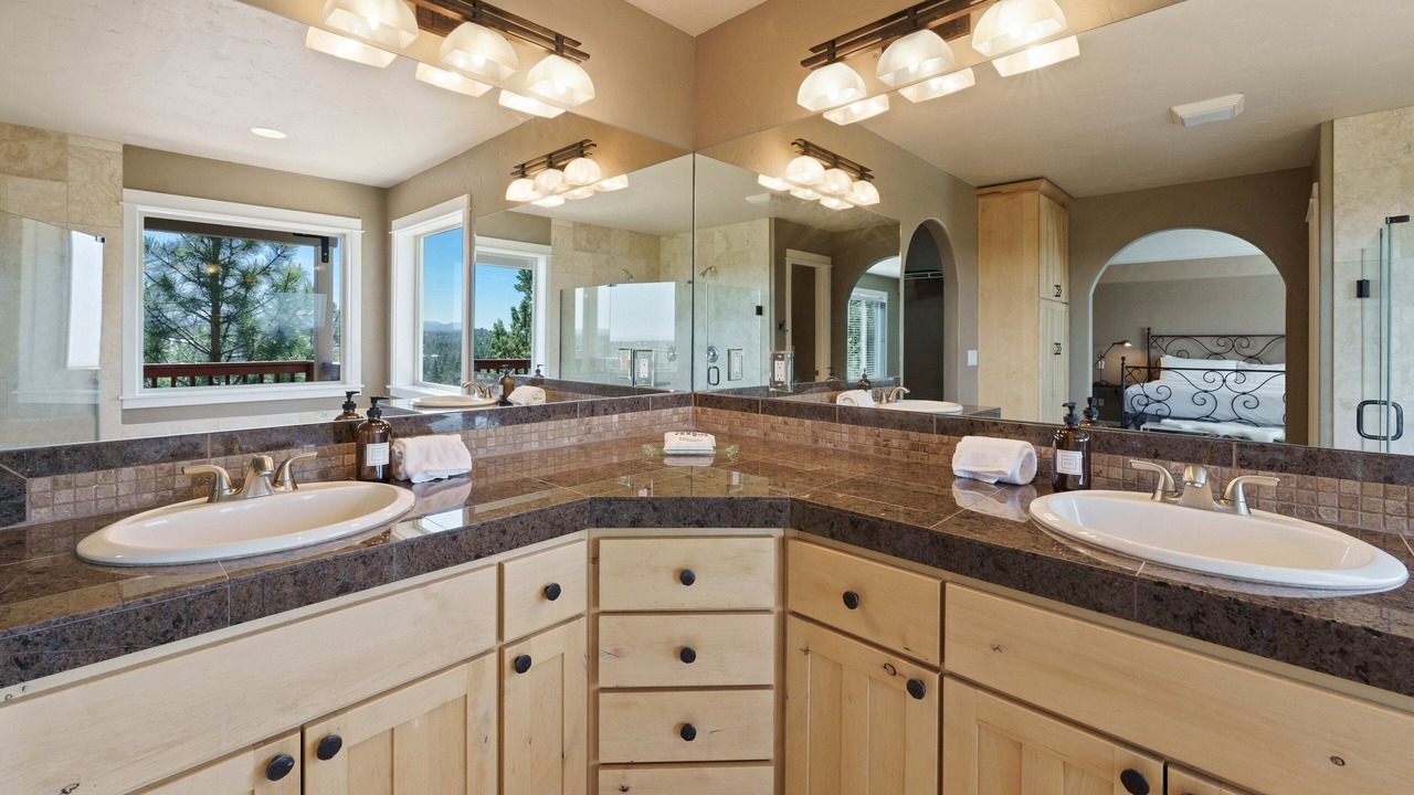 Photo of Bathroom in River West