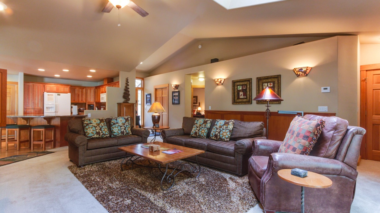 Photo of Livingroom in Sunriver