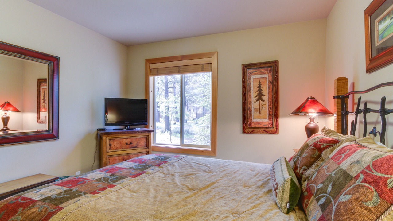 Photo of Bedroom in Sunriver