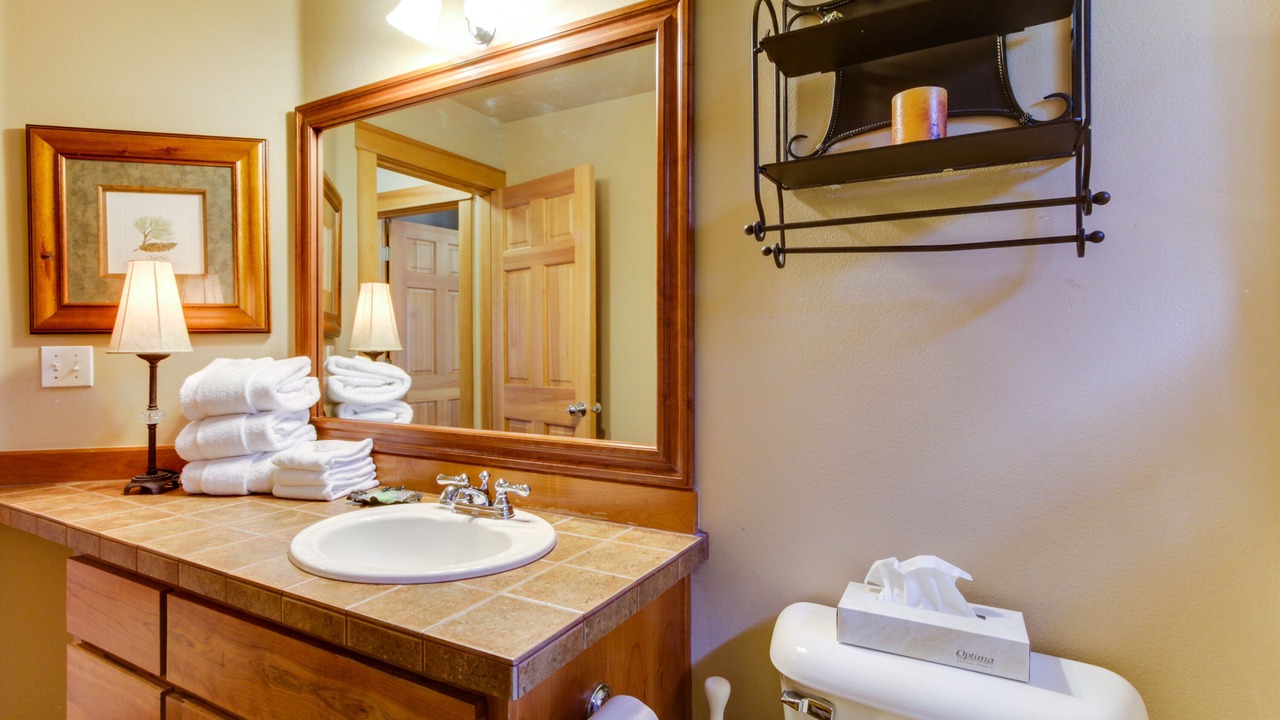 Photo of Bathroom in Sunriver