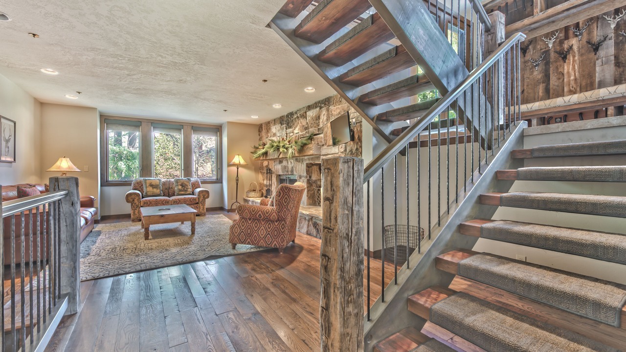 Photo of Livingroom in Deer Valley
