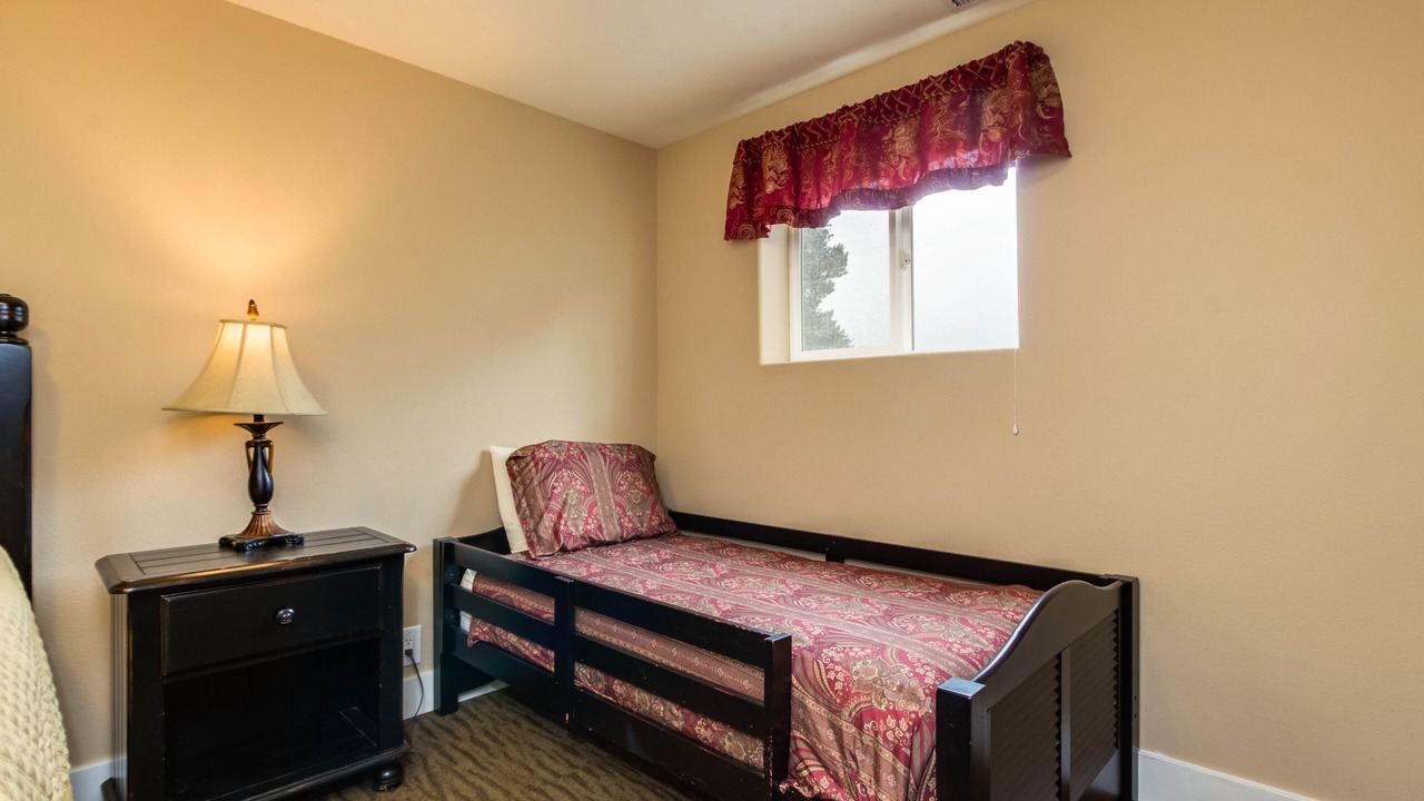 Photo of Bedroom in Roads End