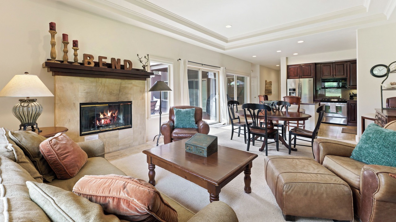 Photo of Livingroom in Broken Top