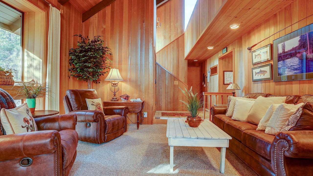 Photo of Livingroom in Sunriver