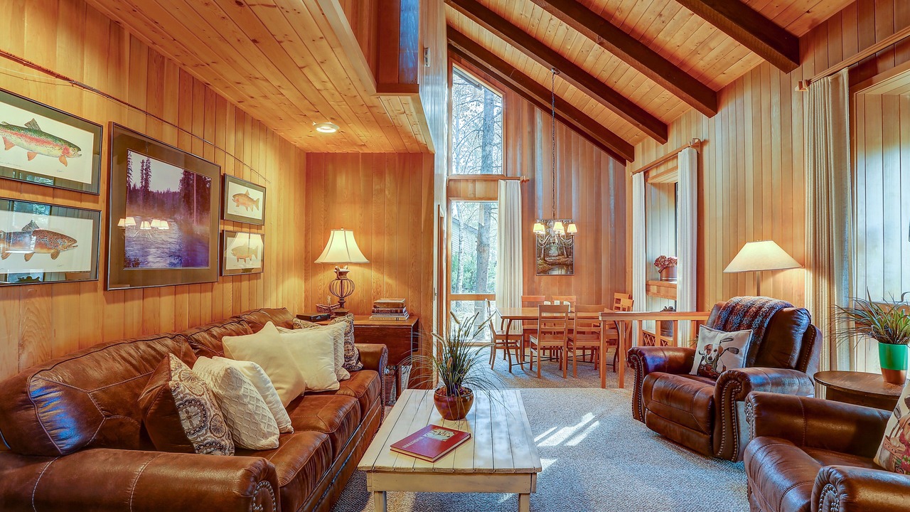 Photo of Livingroom in Sunriver