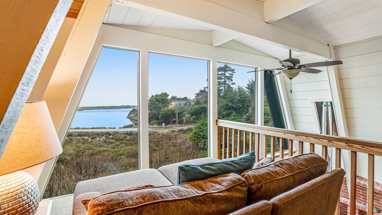 Photo of Livingroom in Cape Meares