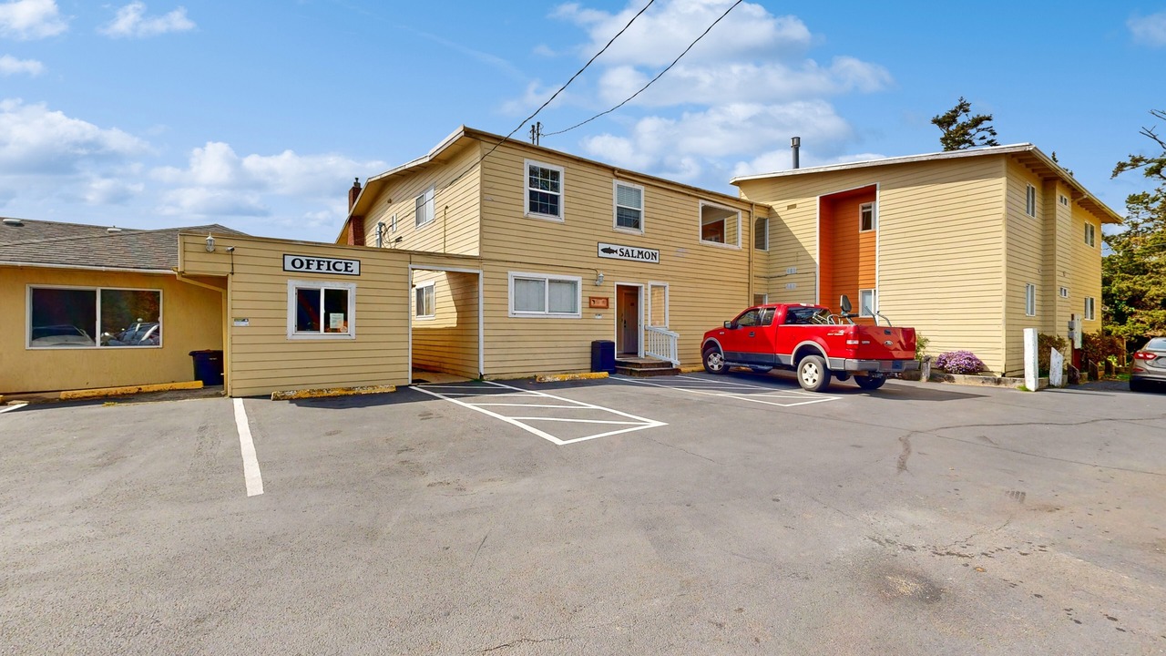 Photo of Others in Lincoln City