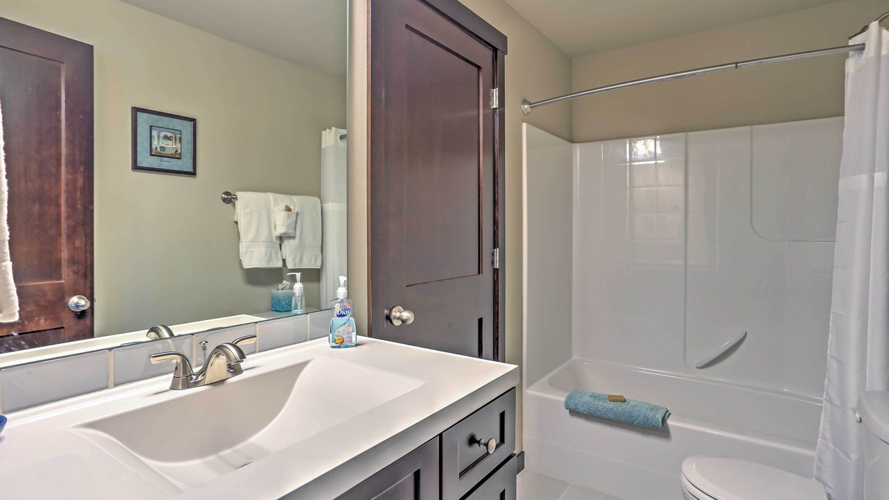 Photo of Bathroom in Wapato Point