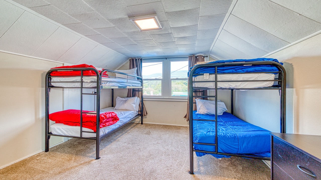 Photo of Bedroom in Rockaway Beach