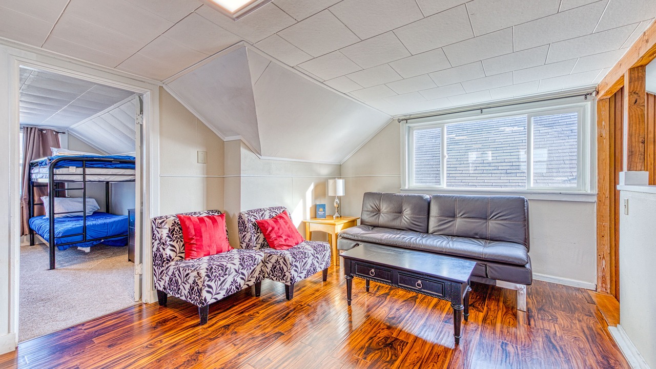 Photo of Livingroom in Rockaway Beach