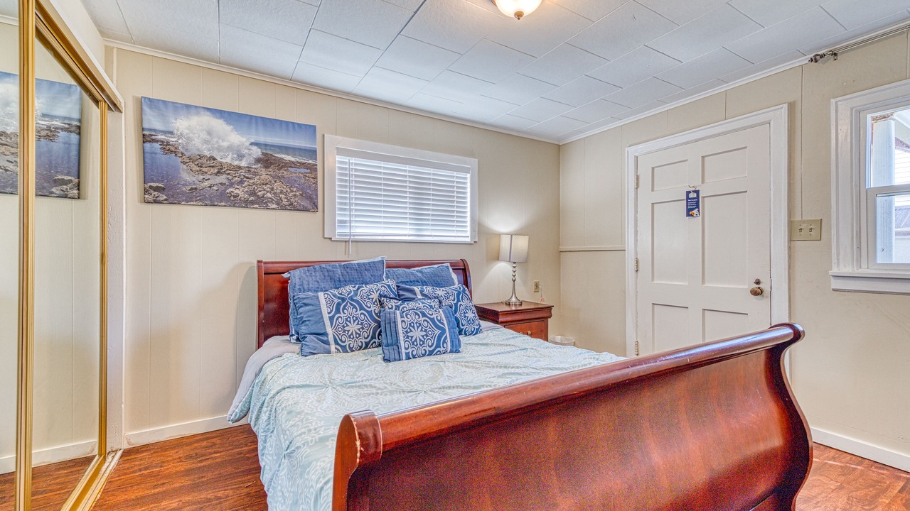 Photo of Bedroom in Rockaway Beach