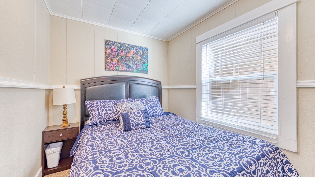Photo of Bedroom in Rockaway Beach