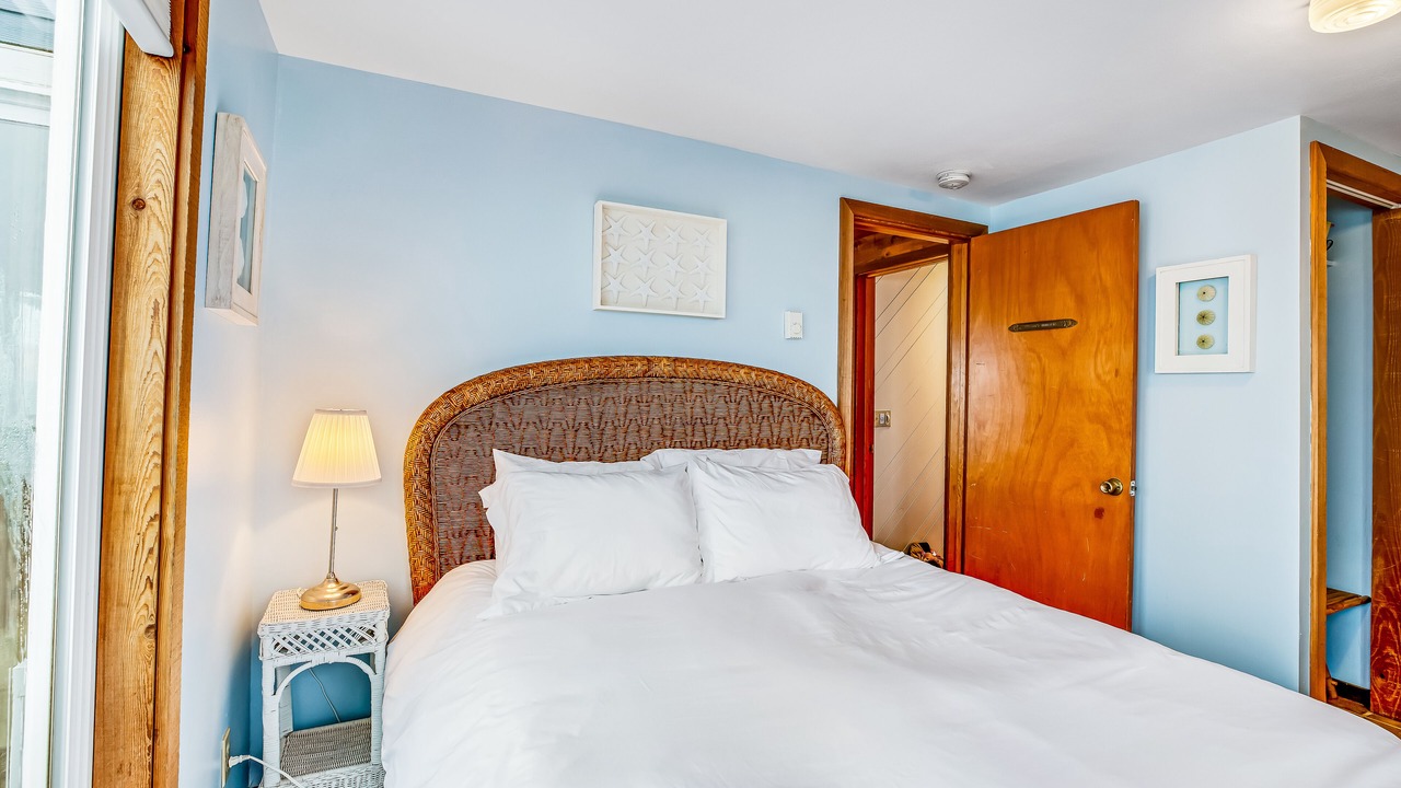 Photo of Bedroom in Oceanside