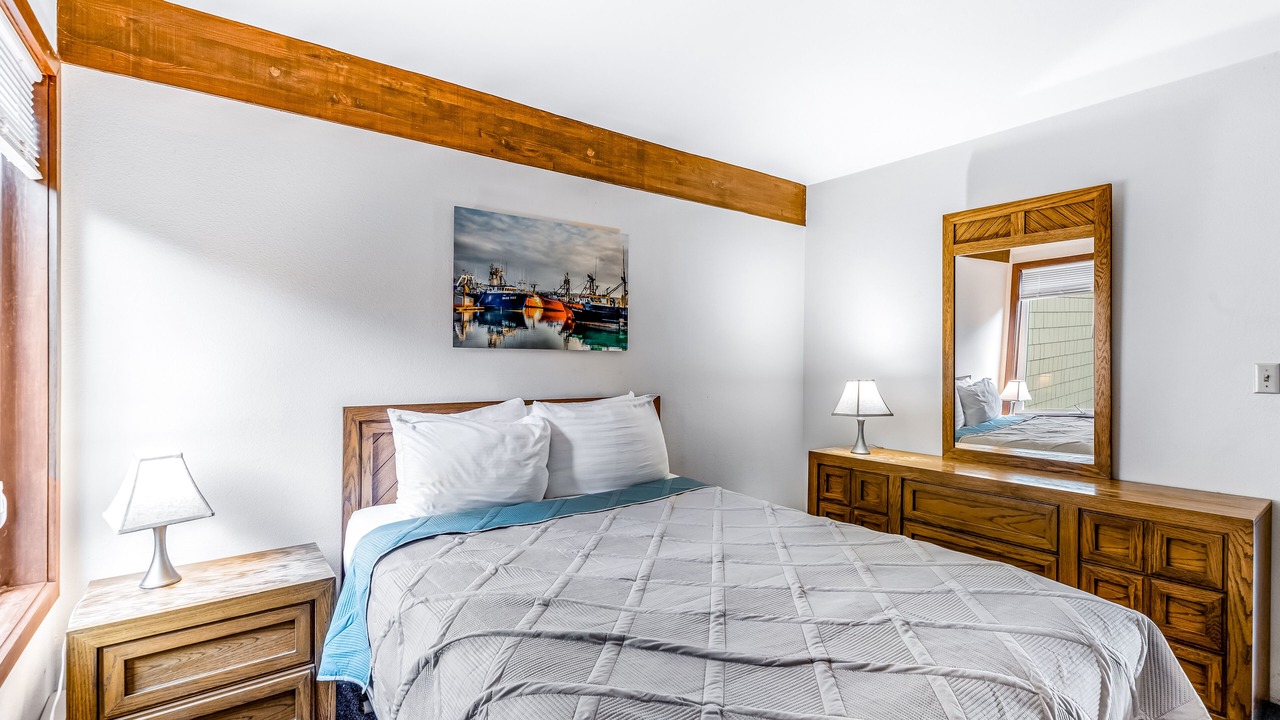 Photo of Bedroom in Historic Bayfront