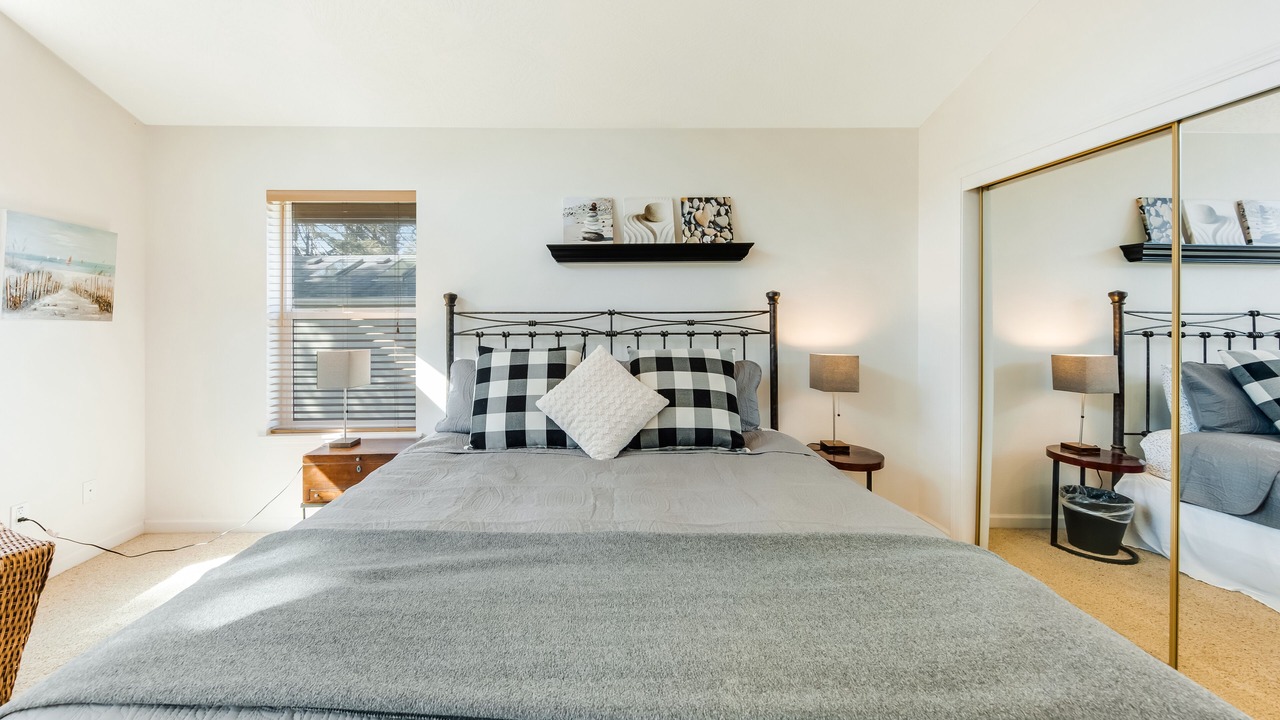 Photo of Bedroom in Agate Beach