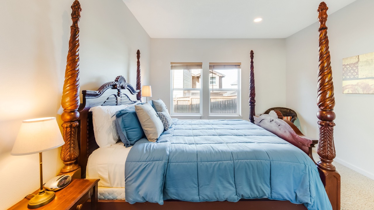 Photo of Bedroom in Agate Beach