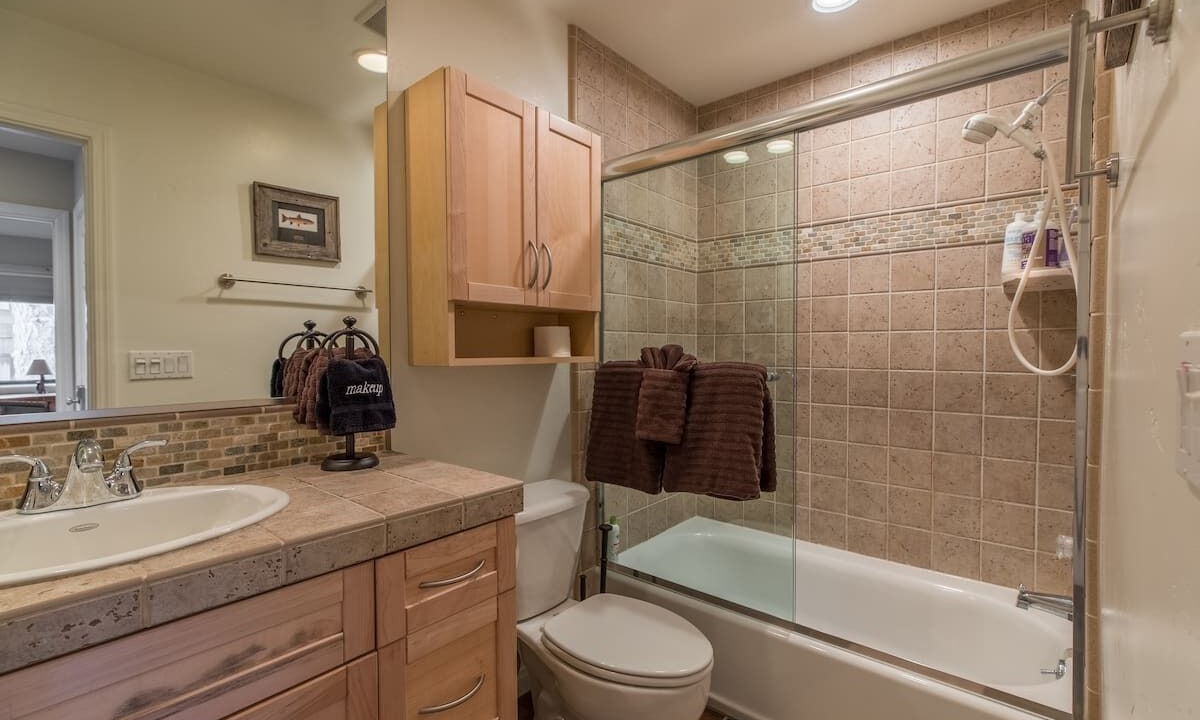Photo of Bathroom in Majestic Pines