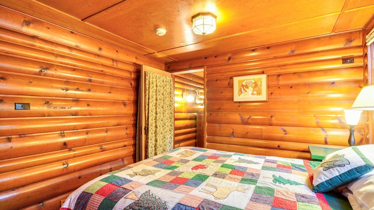 Photo of Bedroom in Rhododendron