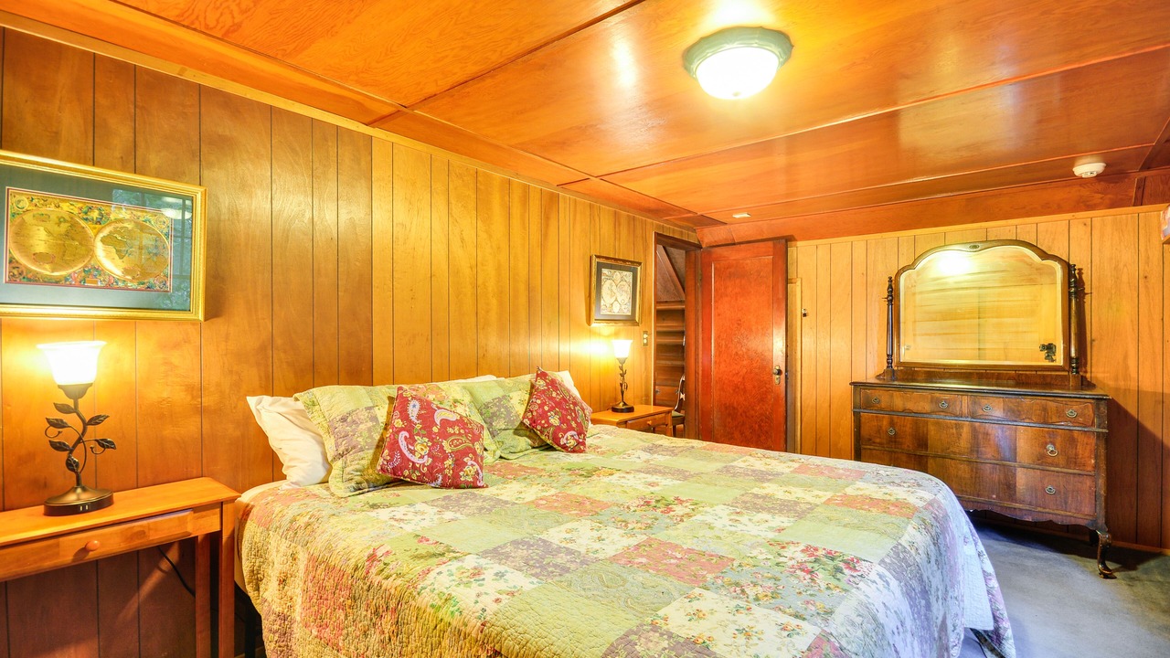 Photo of Bedroom in Rhododendron