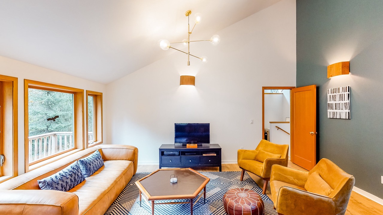 Photo of Livingroom in Cloverdale