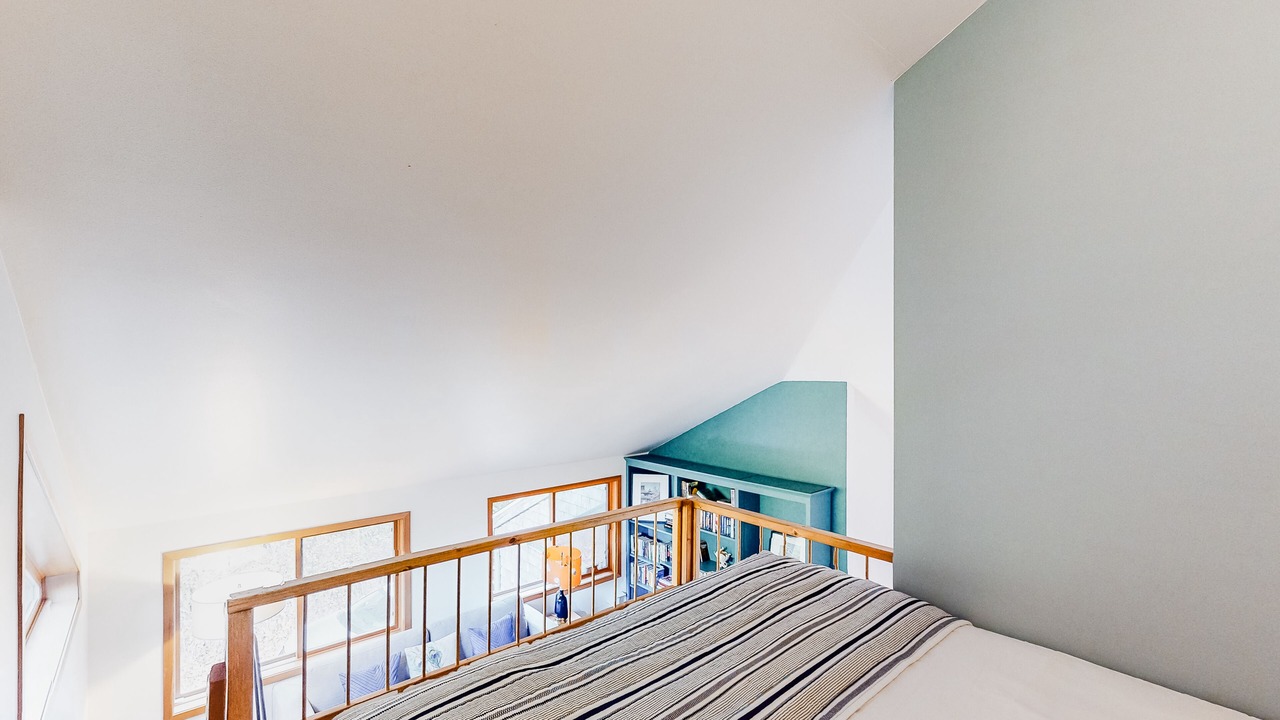 Photo of Bedroom in Cloverdale