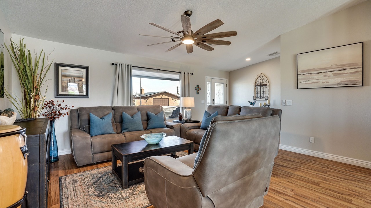Photo of Livingroom in Lake Havasu City