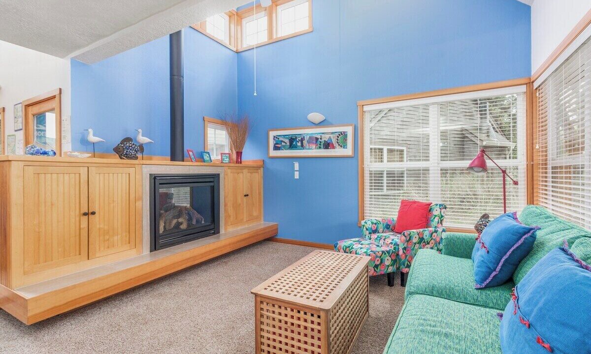 Photo of Livingroom in Shorepine Village