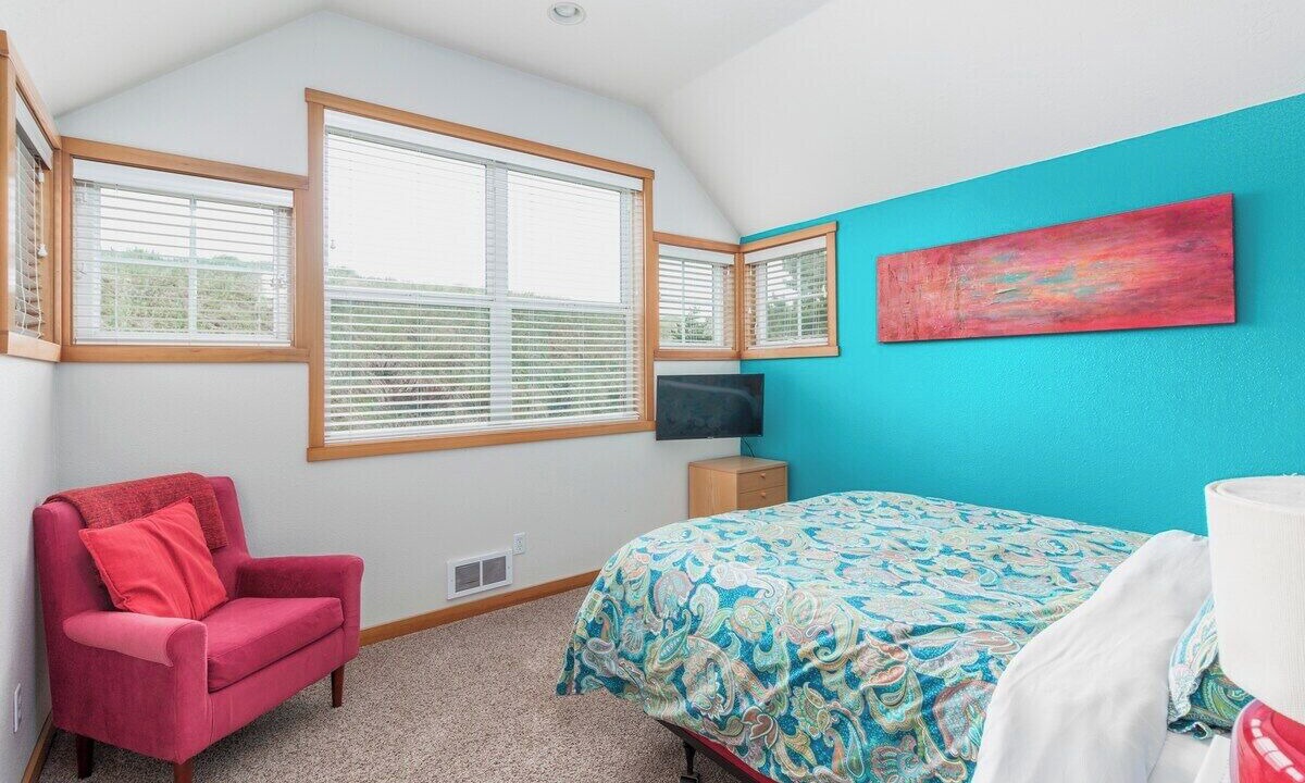 Photo of Bedroom in Shorepine Village