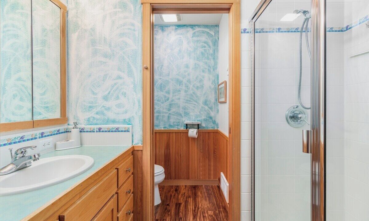 Photo of Bathroom in Shorepine Village