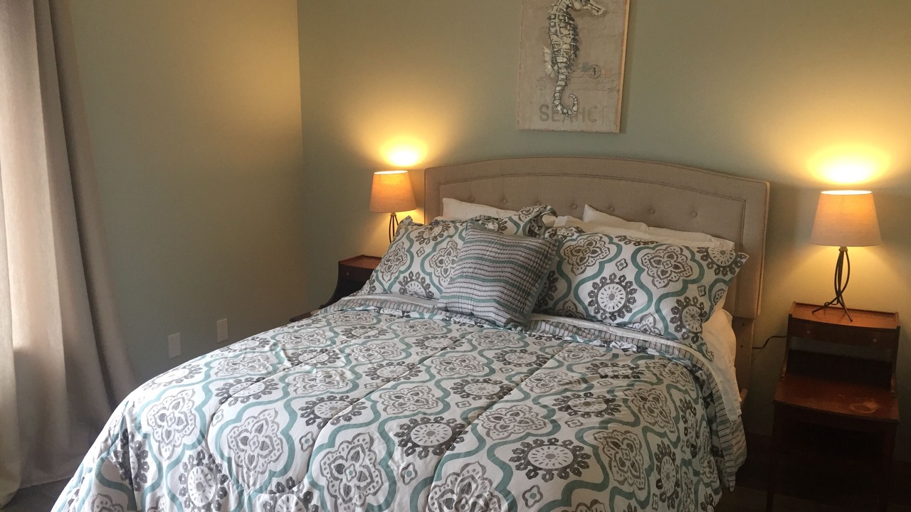 Photo of Bedroom in Rockaway Beach