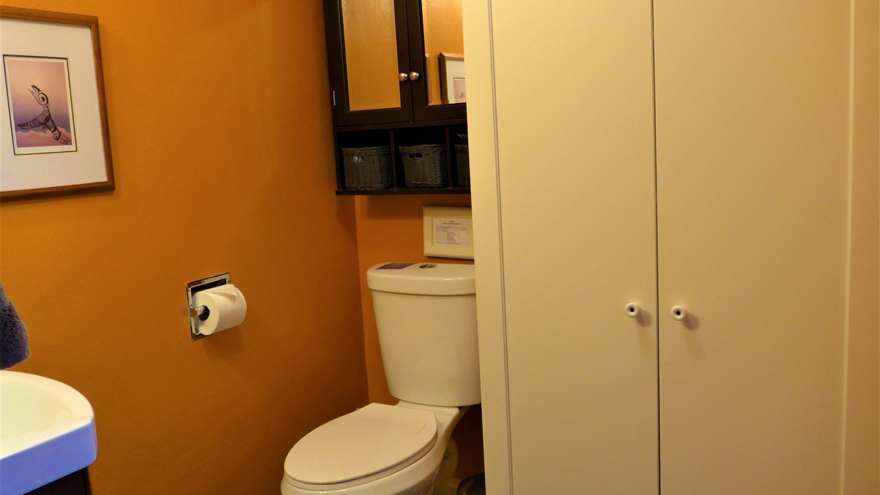 Photo of Bathroom in North Admiral