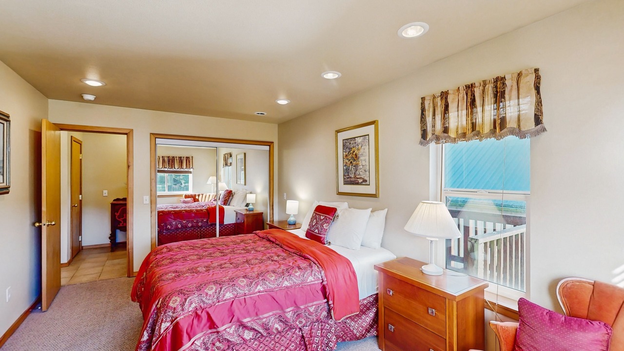Photo of Bedroom in Port Orford