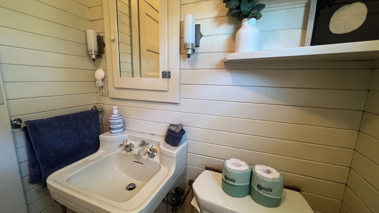 Photo of Bathroom in Seaside
