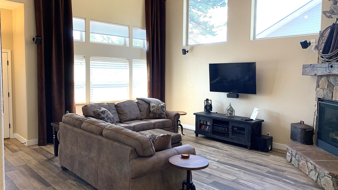 Photo of Livingroom in Ponderosa Trails