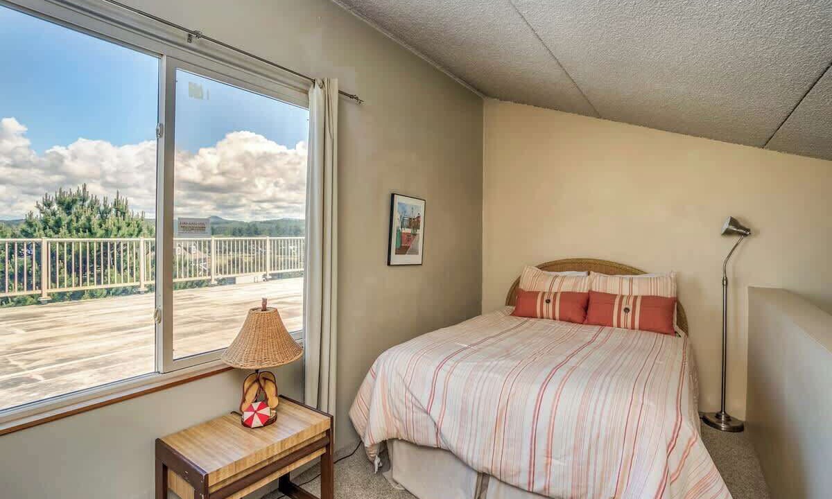 Photo of Bedroom in Gearhart