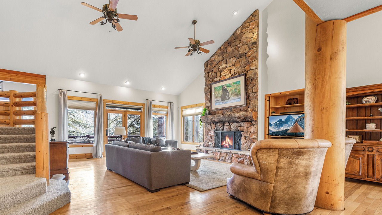 Photo of Livingroom in Deer Valley