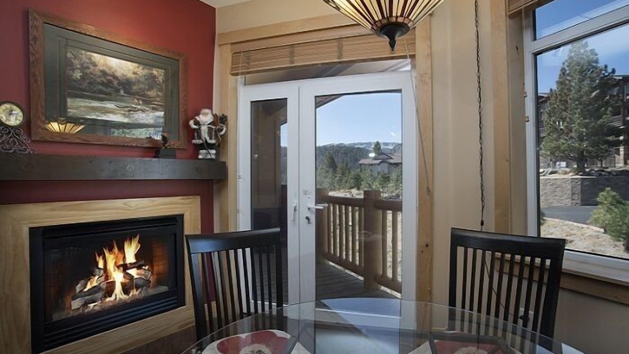 Photo of Livingroom in Mammoth Lakes