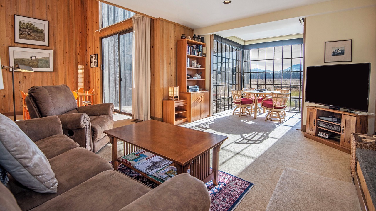 Photo of Livingroom in Black Butte Ranch