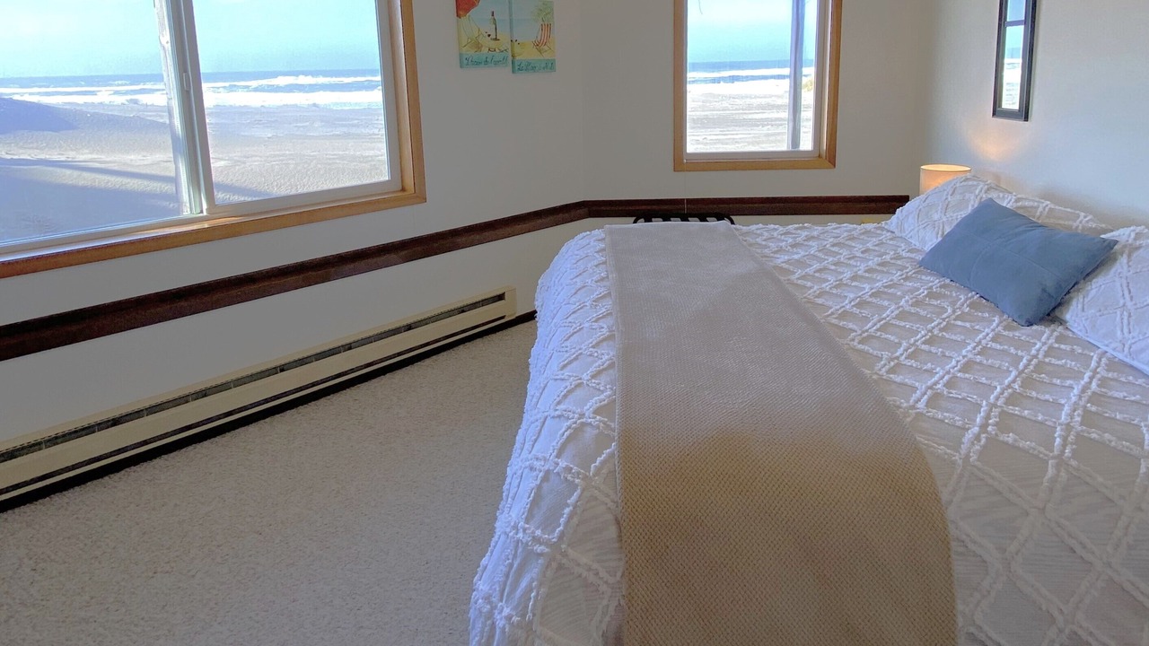 Photo of Bedroom in Kiwanda Shores
