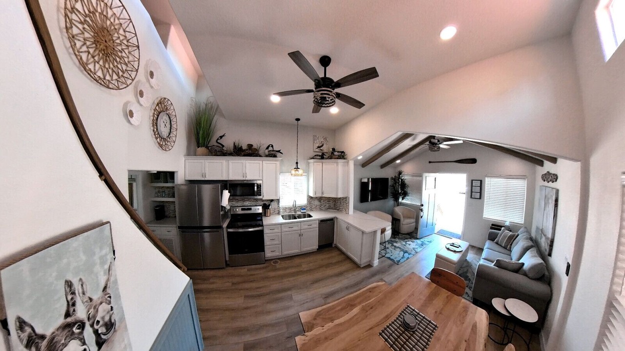 Photo of Livingroom in Parker Strip