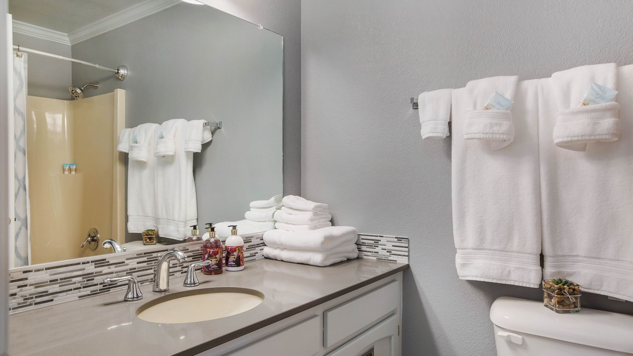 Photo of Bathroom in Oak Harbor