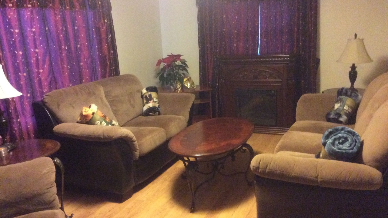 Photo of Livingroom in Coos Bay