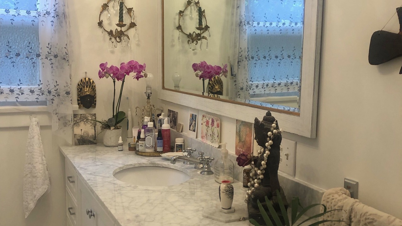 Photo of Bathroom in Mar Vista