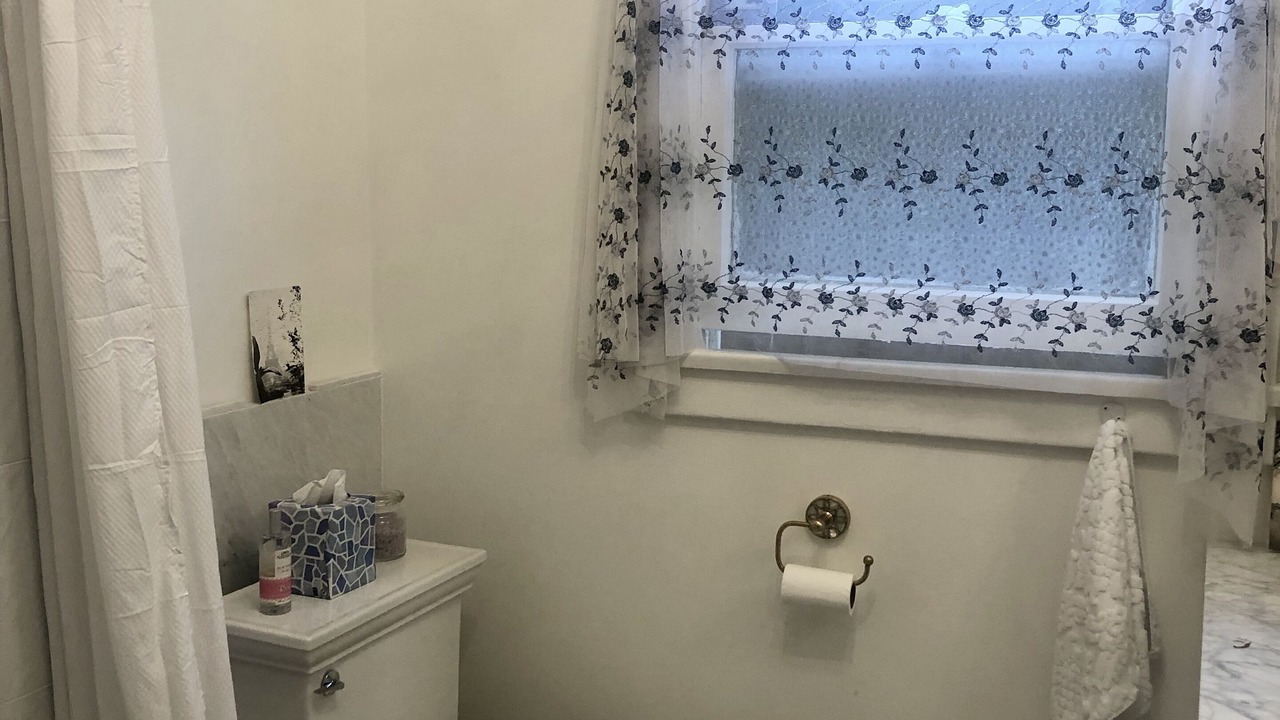 Photo of Bathroom in Mar Vista